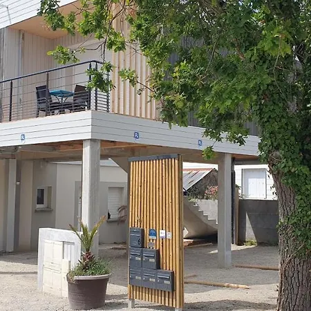 Salamandre - Maison Bois Cosy Calme Avec Parking Pour 4 A 10 Pers Ideal Couples Et Familles A 500m De La A Saint-marc-sur-mer *
