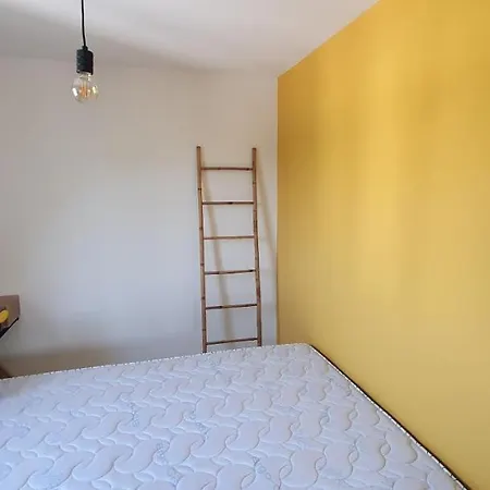 Semesterbostad Salamandre - Maison Bois Cosy Calme Avec Parking Pour 4 A 10 Pers Ideal Couples Et Familles A 500m De La A Saint-marc-sur-mer *