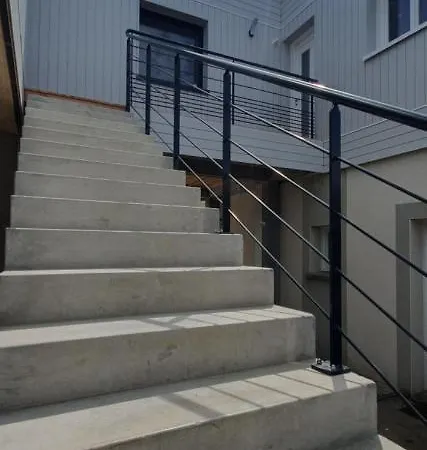 Salamandre - Maison Bois Cosy Calme Avec Parking Pour 4 A 10 Pers Ideal Couples Et Familles A 500m De La A Saint-marc-sur-mer Nyaraló *