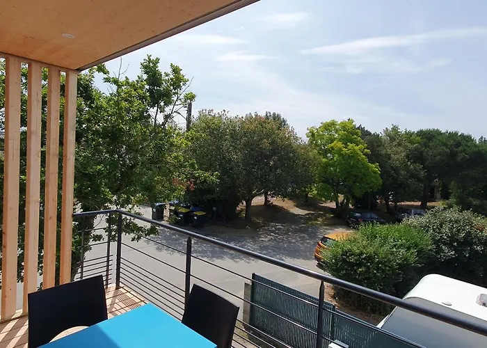 Hébergement de vacances Résidence Salamandre - Maison Bois Cosy Calme Avec Parking Pour 4 à 10 Pers Idéal Couples Et Familles à 500m De La à Saint-marc-sur-mer